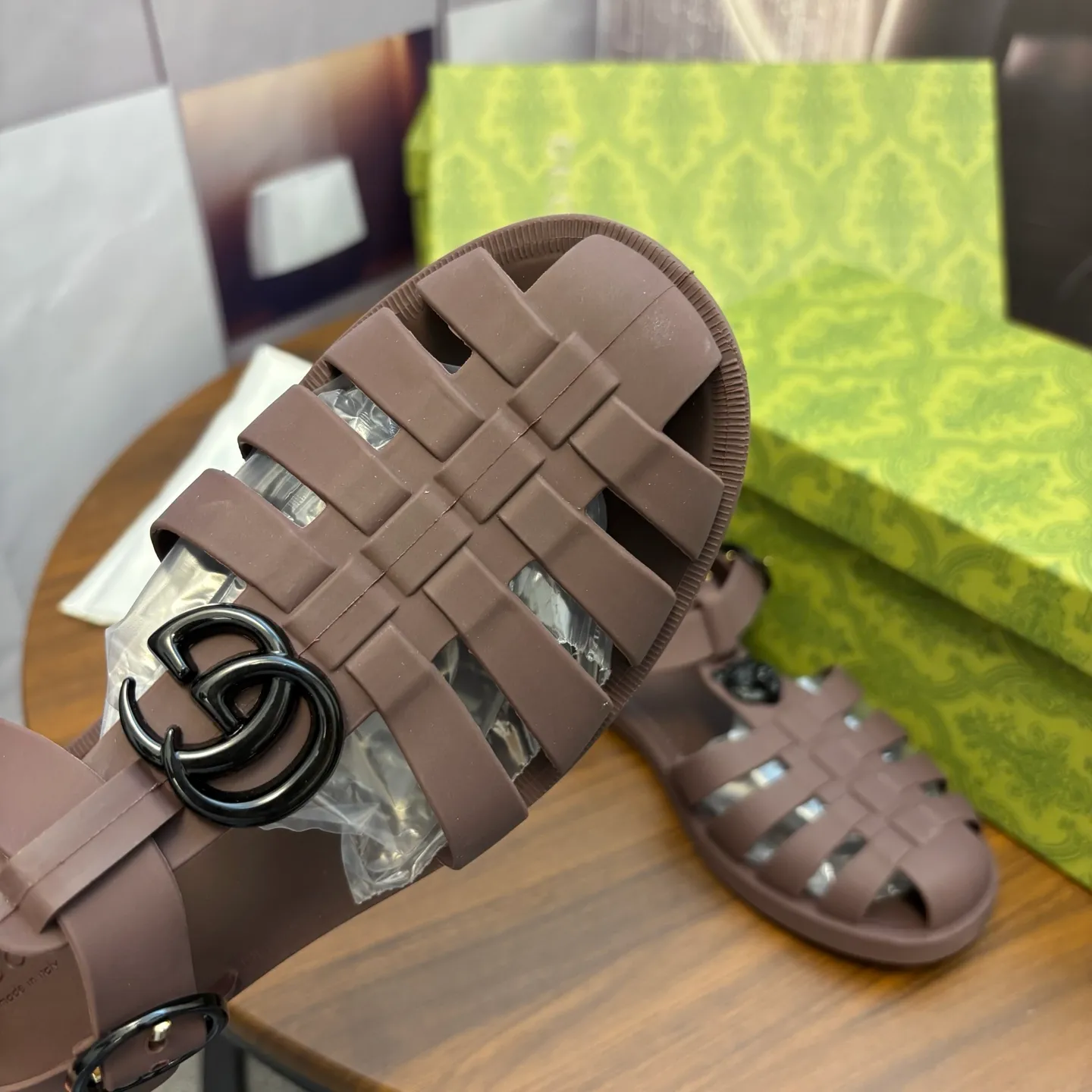 Men's shoes 260💰 [Gucci] Counter quality, top-quality original goods, real photos! Original TPU material, fine workmanship, comfortable; genuine 1:1 replica Size: 36 ~ 46